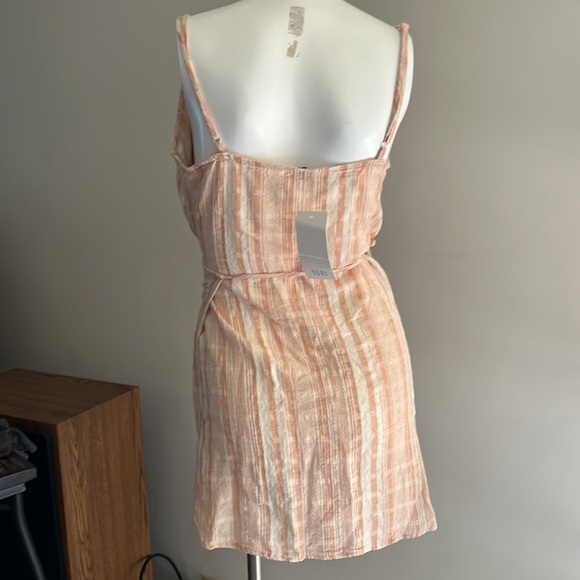 NWT Tobi Gal's Wrap Sundress - Picture 3 of 5